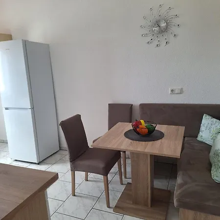 Sonja Mit Terrasse 아파트